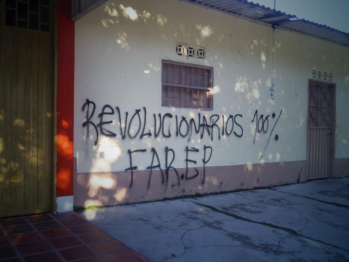 Image of graffiti on wall of building in Arauca, Colombia, September 2012