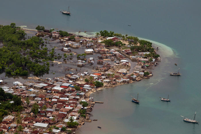 A flooded coastal town in Haiti. [UNMINUSTAH/Logan Abassi]