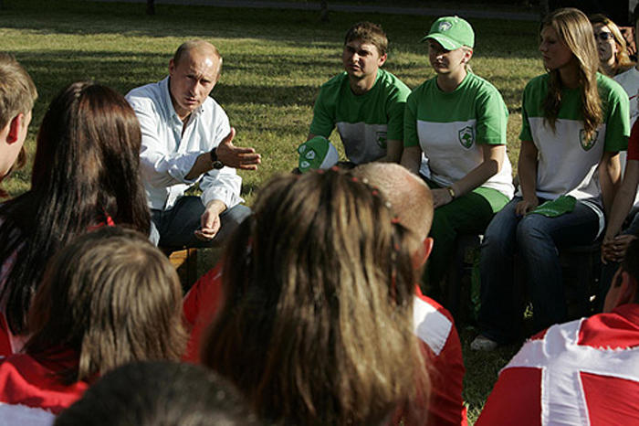 Russian President Vladimir Putin meets with Nashi commissars at Seliger encampment in 2007